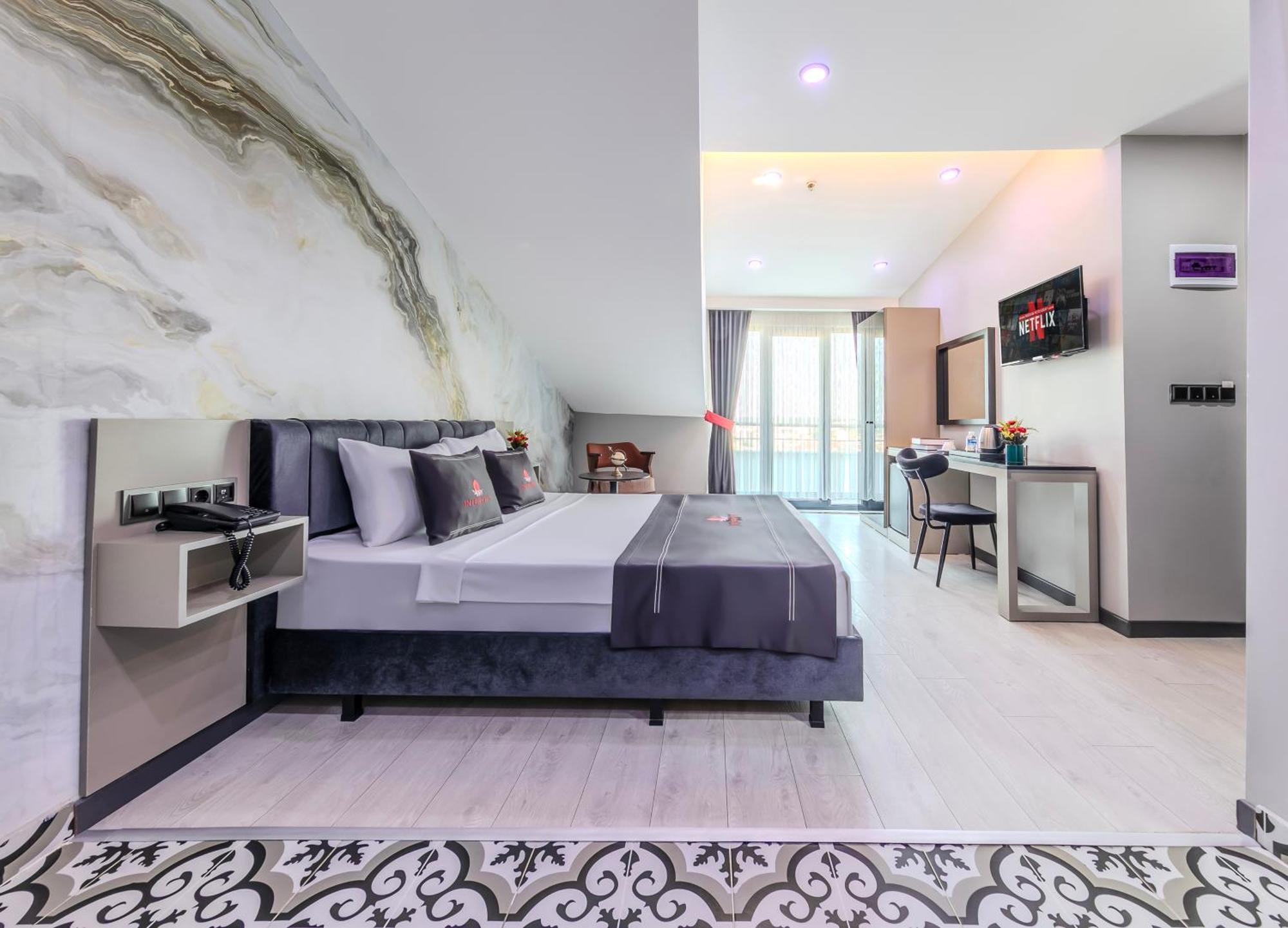 Intercity Istanbul Airport 3*